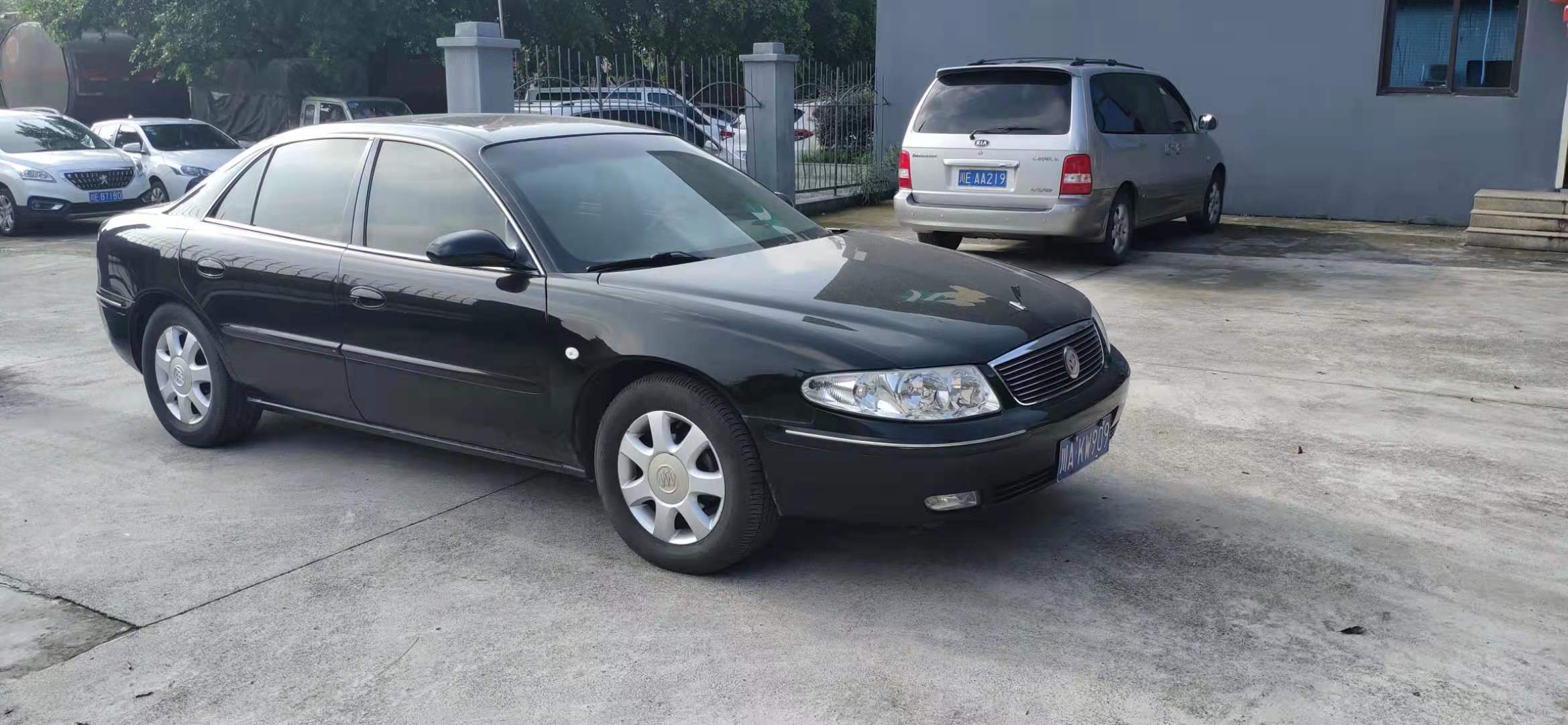 ?？怂埂⑸虾e克機(jī)車拍賣